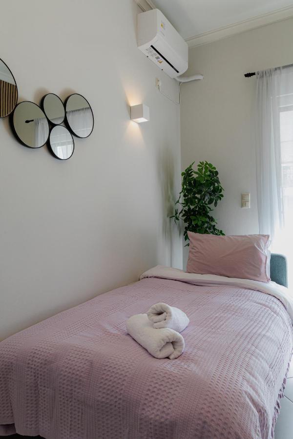 Sunny & Modern Apt For 3 Persons Athen Exterior foto